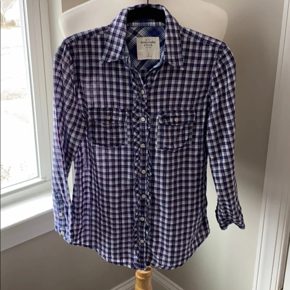 Abercrombie & Fitch Shirt size Small